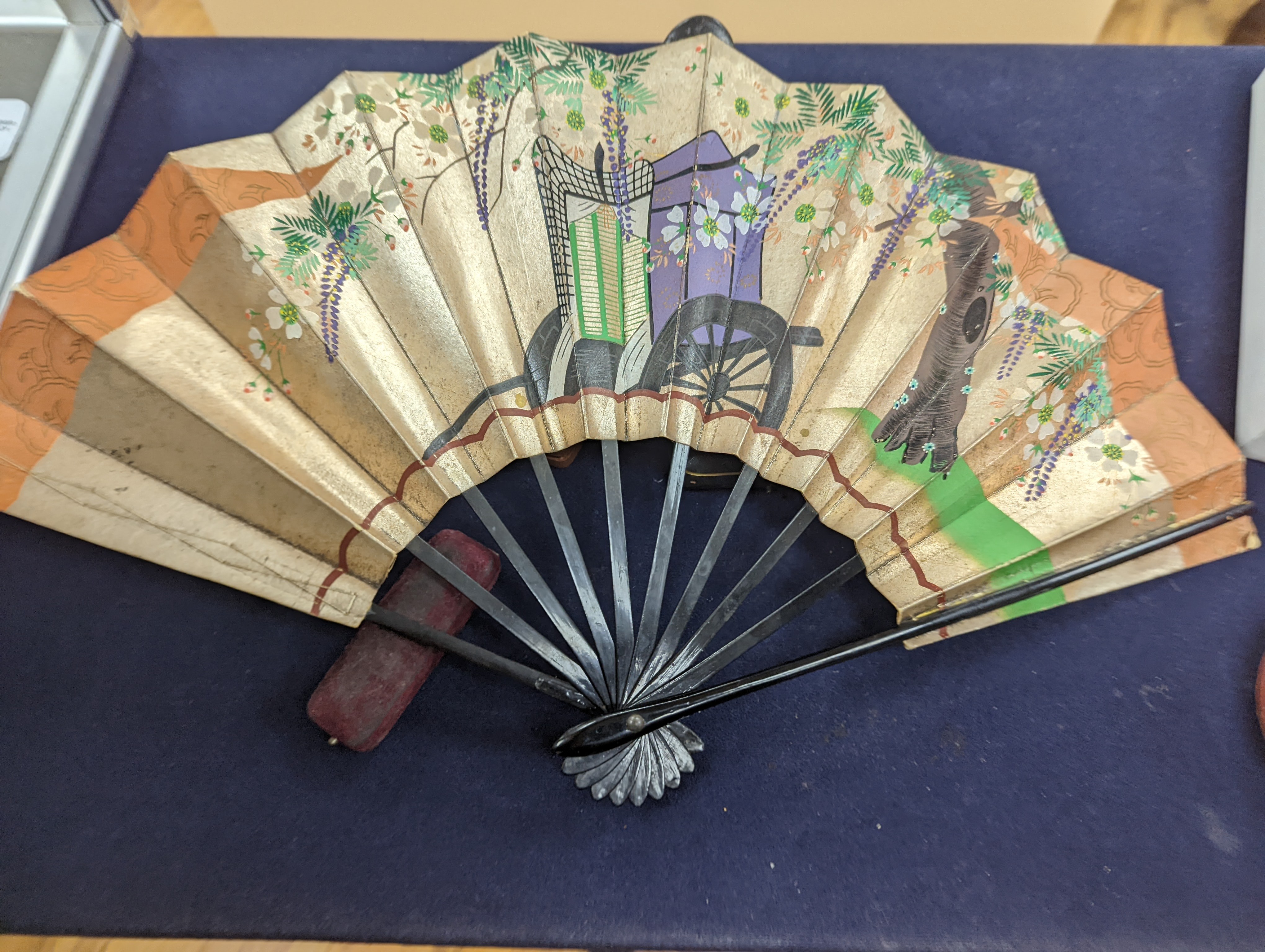 Two Art Deco advertising powder boxes, a similar pack of cards, two fans, leather jewellery boxes, vintage serviettes, etc.